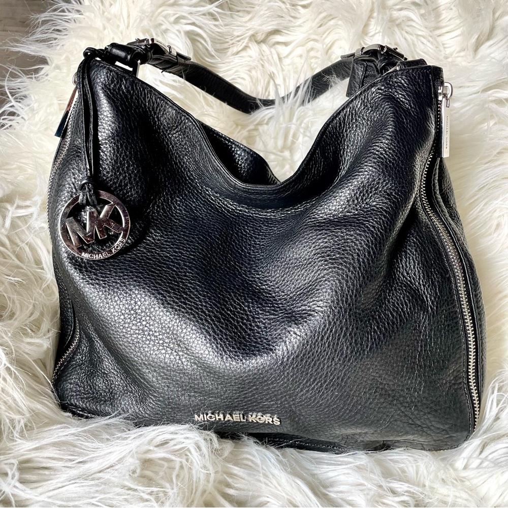 🎃SOLD🎃Michael Kors Black Leather Pebbled shoulder bag handbag purse hobo